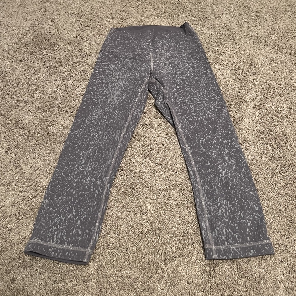 Lululemon cropped leggings